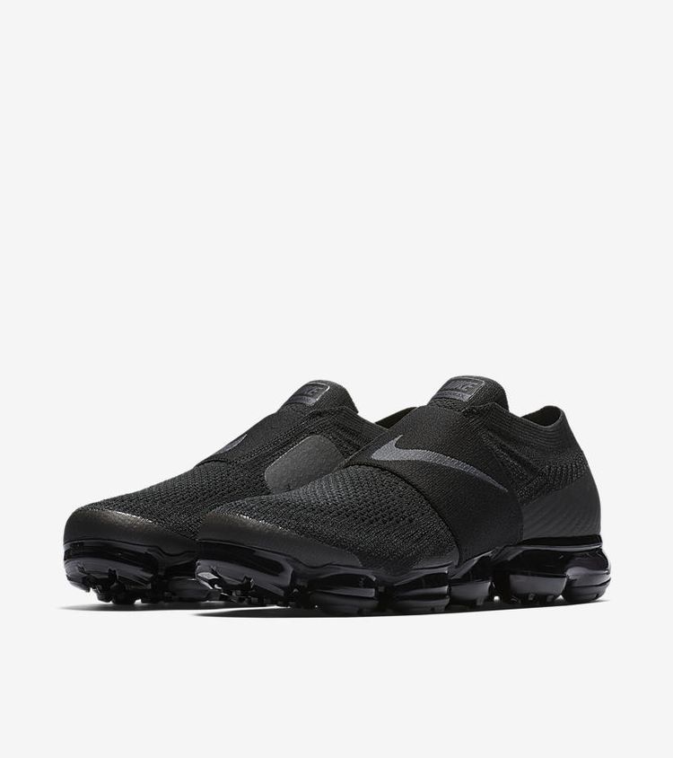 Black vapormax laceless clearance