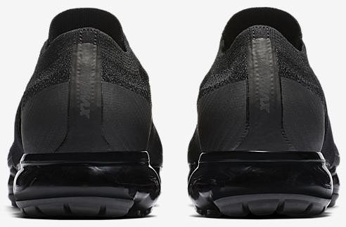 Vapormax moc all black top