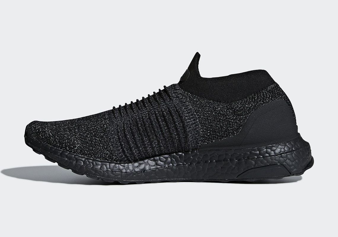 Ultraboost laceless all black discount