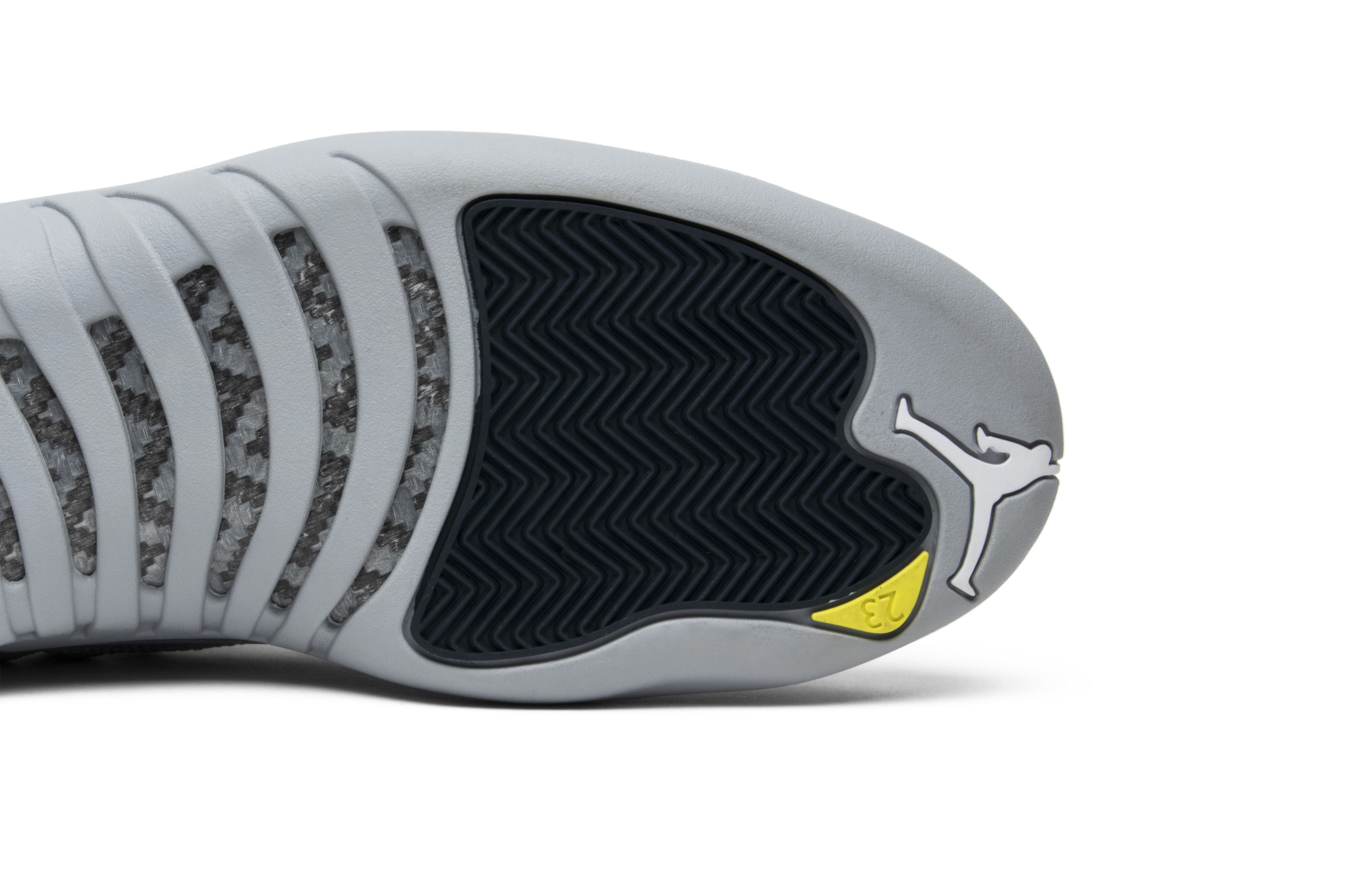 Air jordan 12 low wolf grey top