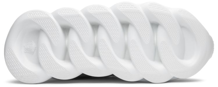 Versace Wmns Chain Reaction Clash