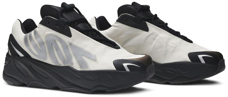 Adidas Yeezy Boost 700 MNVN Kids Bone