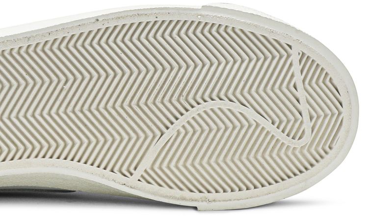 Nike Blazer Mid 77 Light Bone