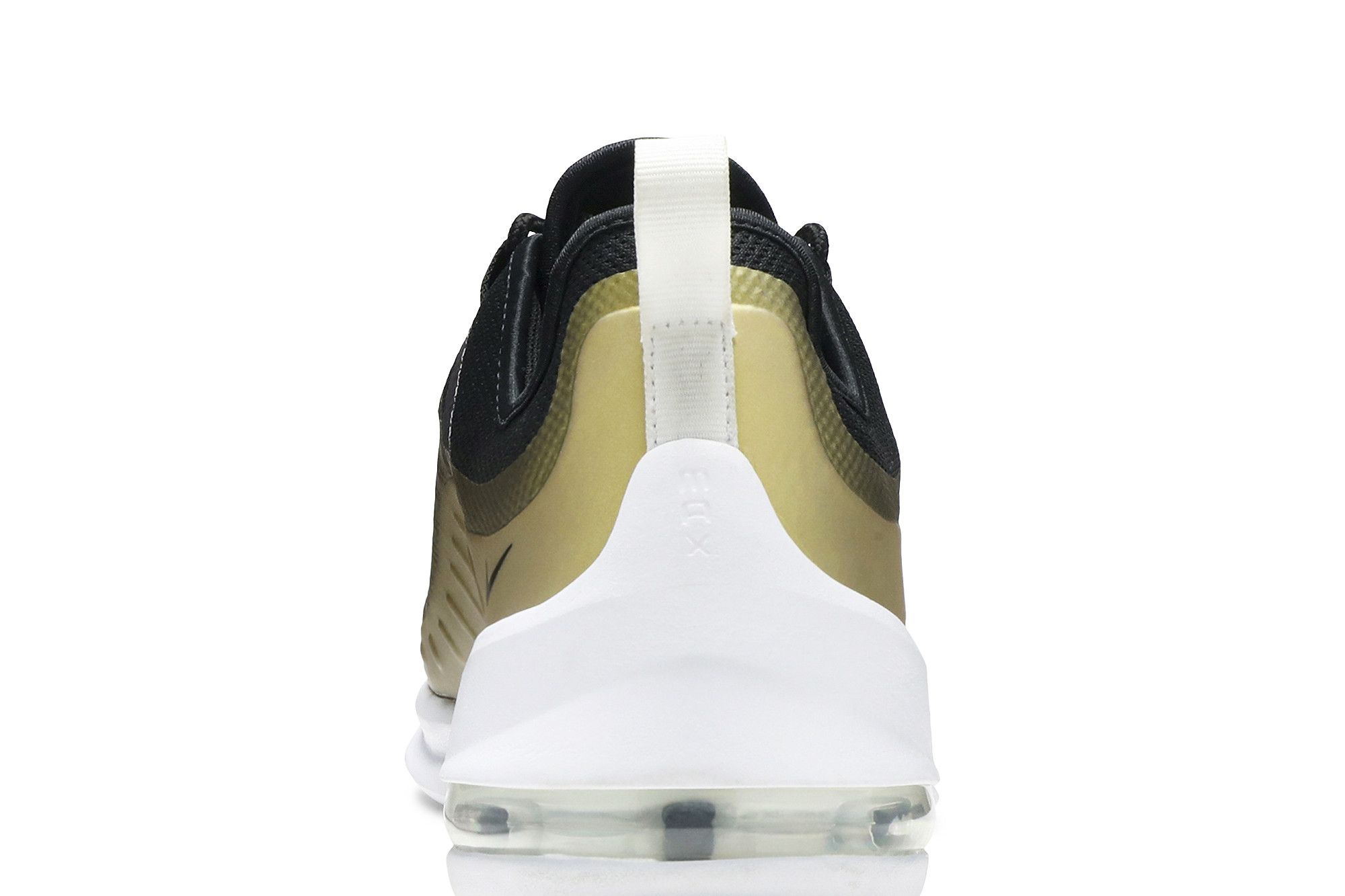 Black and gold nike air max axis best sale