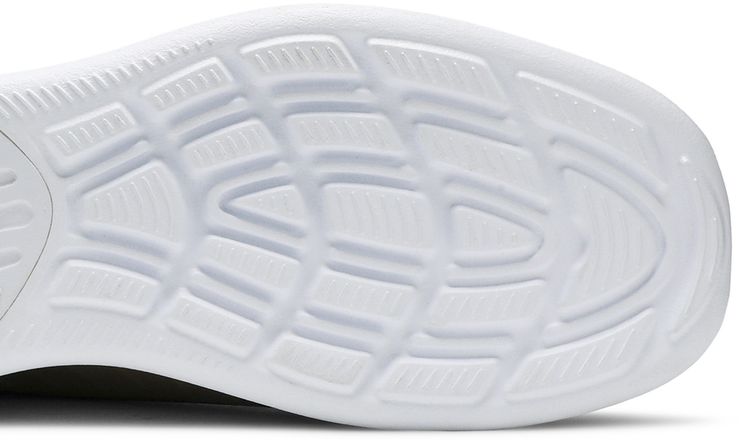 Nike Air Max Axis Black Metallic Gold