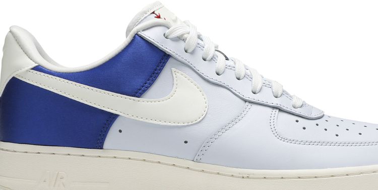 Nike Air Force 1 07 QS City Pride Toronto