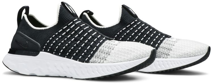 Nike Wmns React Phantom Run Flyknit 2 Black White