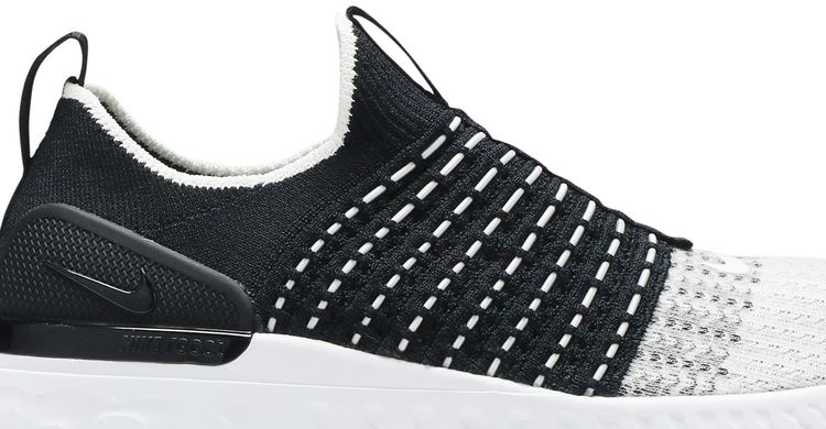 Nike Wmns React Phantom Run Flyknit 2 Black White