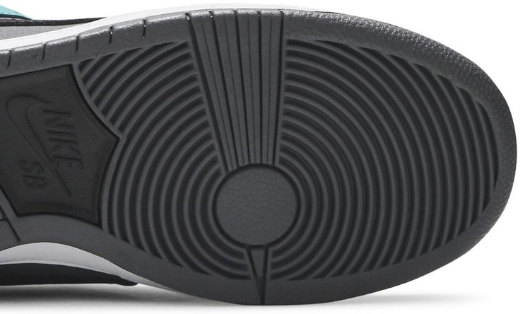 Nike SB Dunk Low Pro