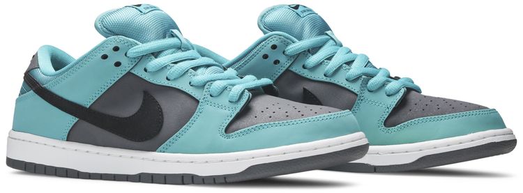 Nike SB Dunk Low Pro
