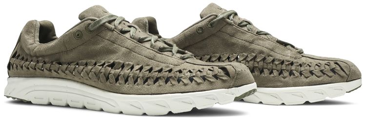 Nike Mayfly Woven Olive