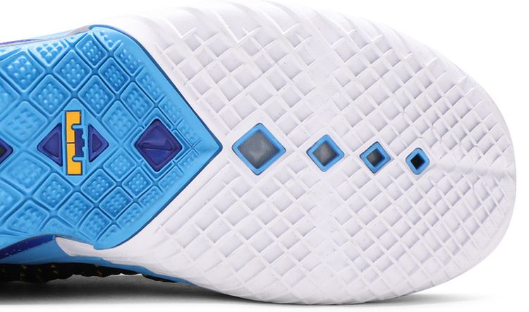 Nike LeBron 18 Lakers Heritage