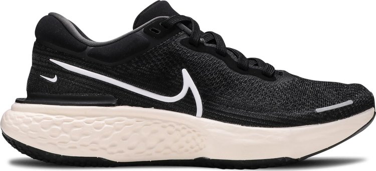 Wmns ZoomX Invincible Run Flyknit 'Black White'