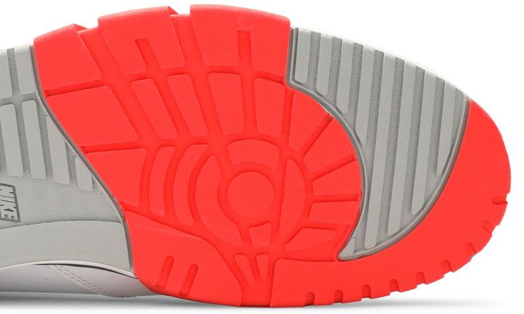 Nike Air Cross Trainer Low Infrared