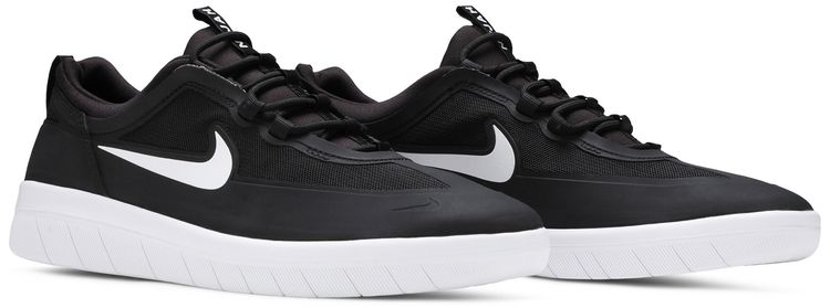 Nyjah Free 2 SB Black White