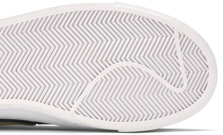 Nike Blazer Mid Peace Love and Basketball