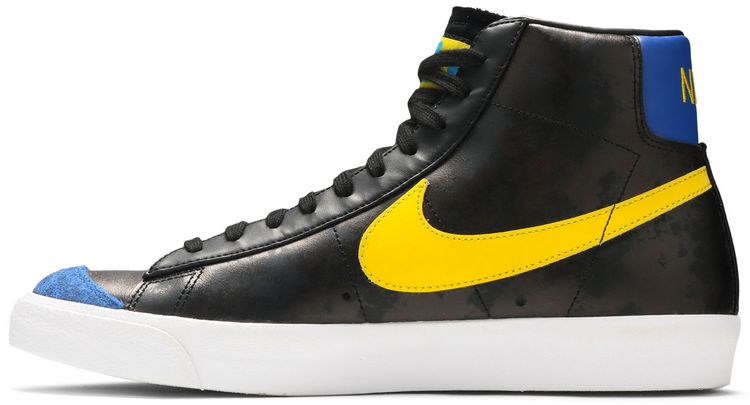 Nike Blazer Mid Peace Love and Basketball