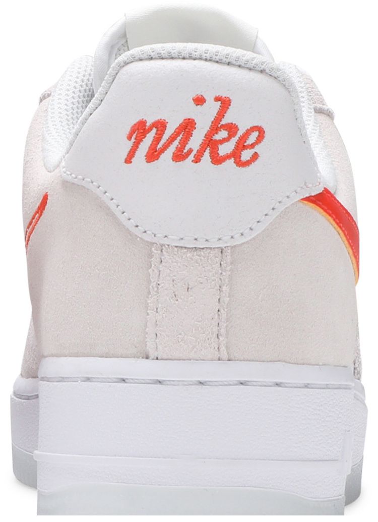 Nike Wmns Air Force 1 07 SE First Use