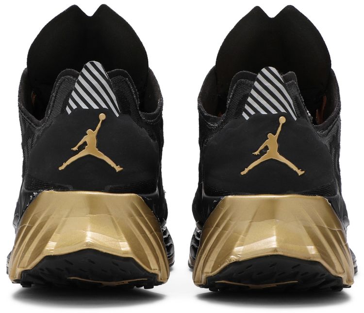 Air Jordan Zoom Trunner Ultimate Black Metallic Gold