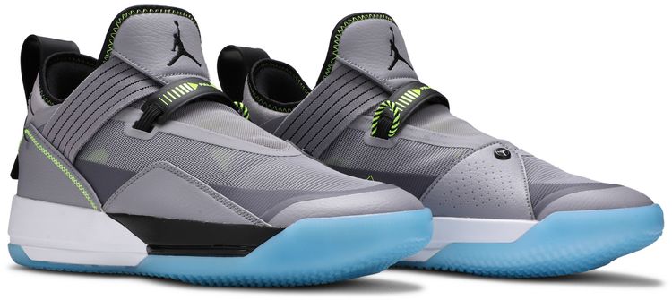 Air Jordan 33 SE PF Cement Grey