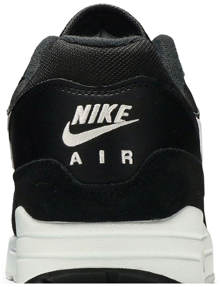 Nike Air Max 1 Black White