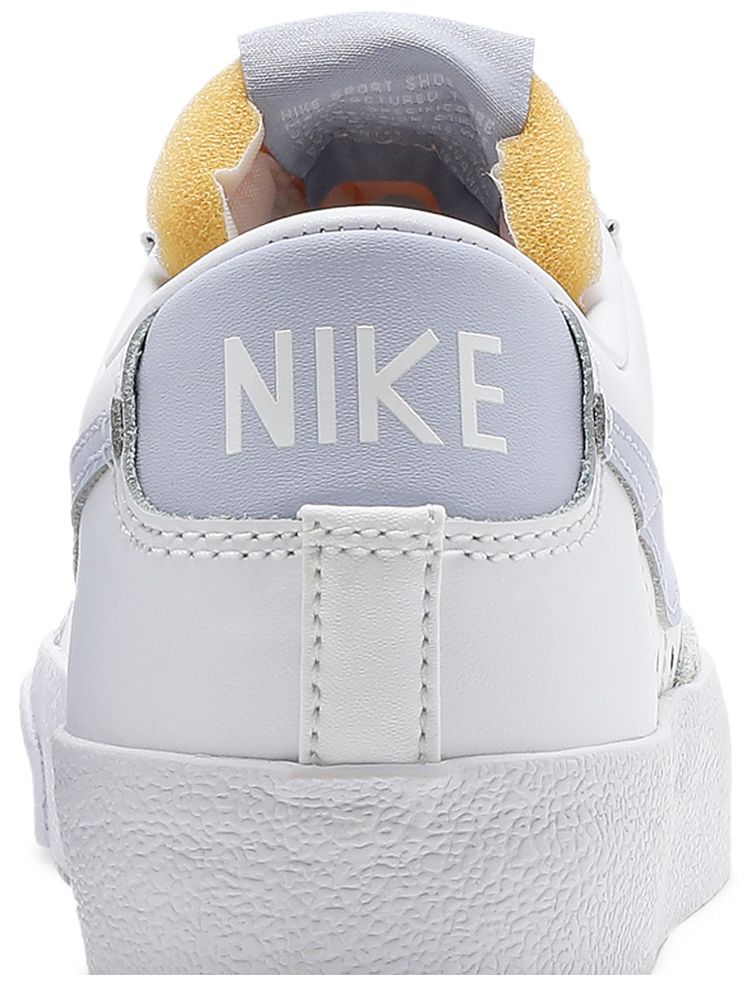 Nike Wmns Blazer Low 77 White Ghost