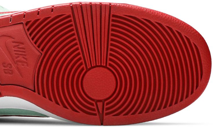 Nike Dunk Low Pro SB Mint Red