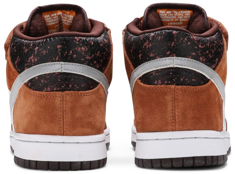 Nike Dunk Mid Pro SB Fender Bass