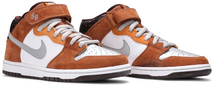 Nike Dunk Mid Pro SB Fender Bass