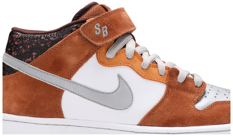 Nike Dunk Mid Pro SB Fender Bass