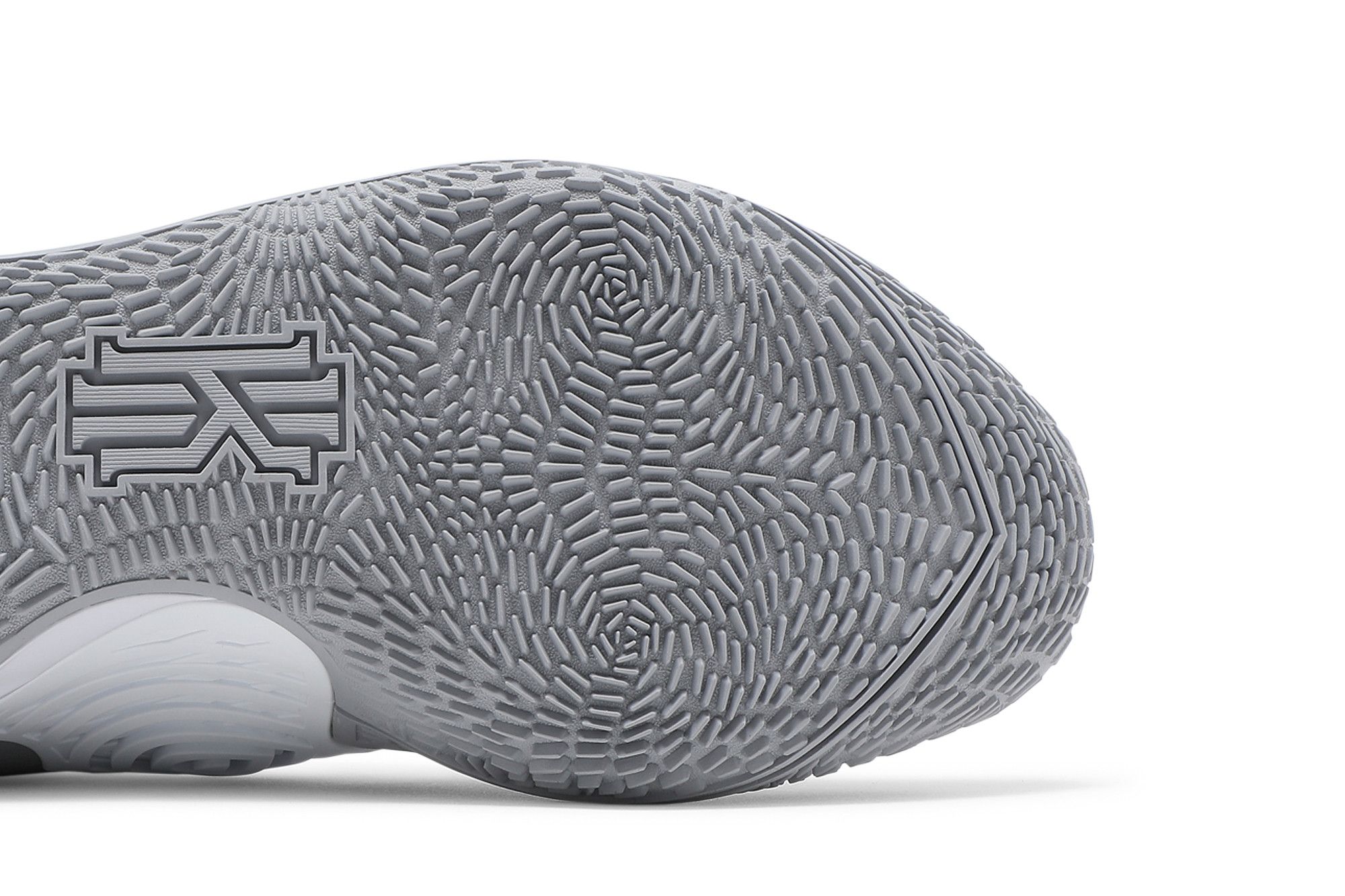 kyrie low 3 wolf grey