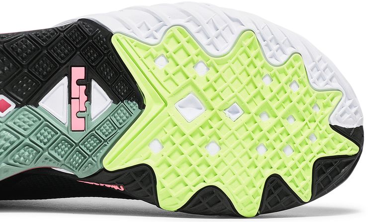 Nike Space Jam x LeBron 18 Low Bugs x Marvin