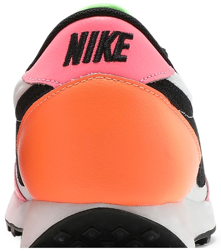 Nike Wmns Daybreak Summit White Sunset Pulse