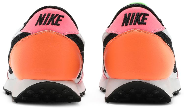 Nike Wmns Daybreak Summit White Sunset Pulse