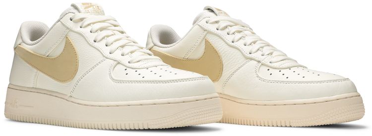 Nike Air Force 1 Low 07 Premium Oversize Swoosh Sail