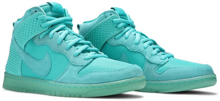Nike Dunk CMFT Premium Light Retro