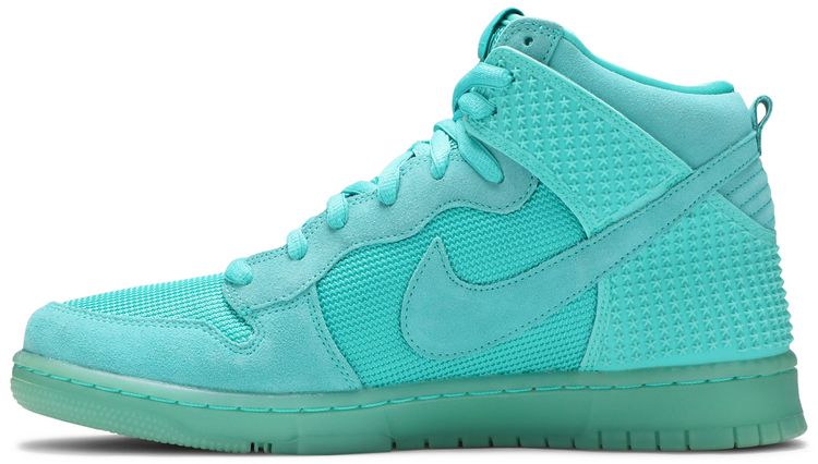 Nike Dunk CMFT Premium Light Retro
