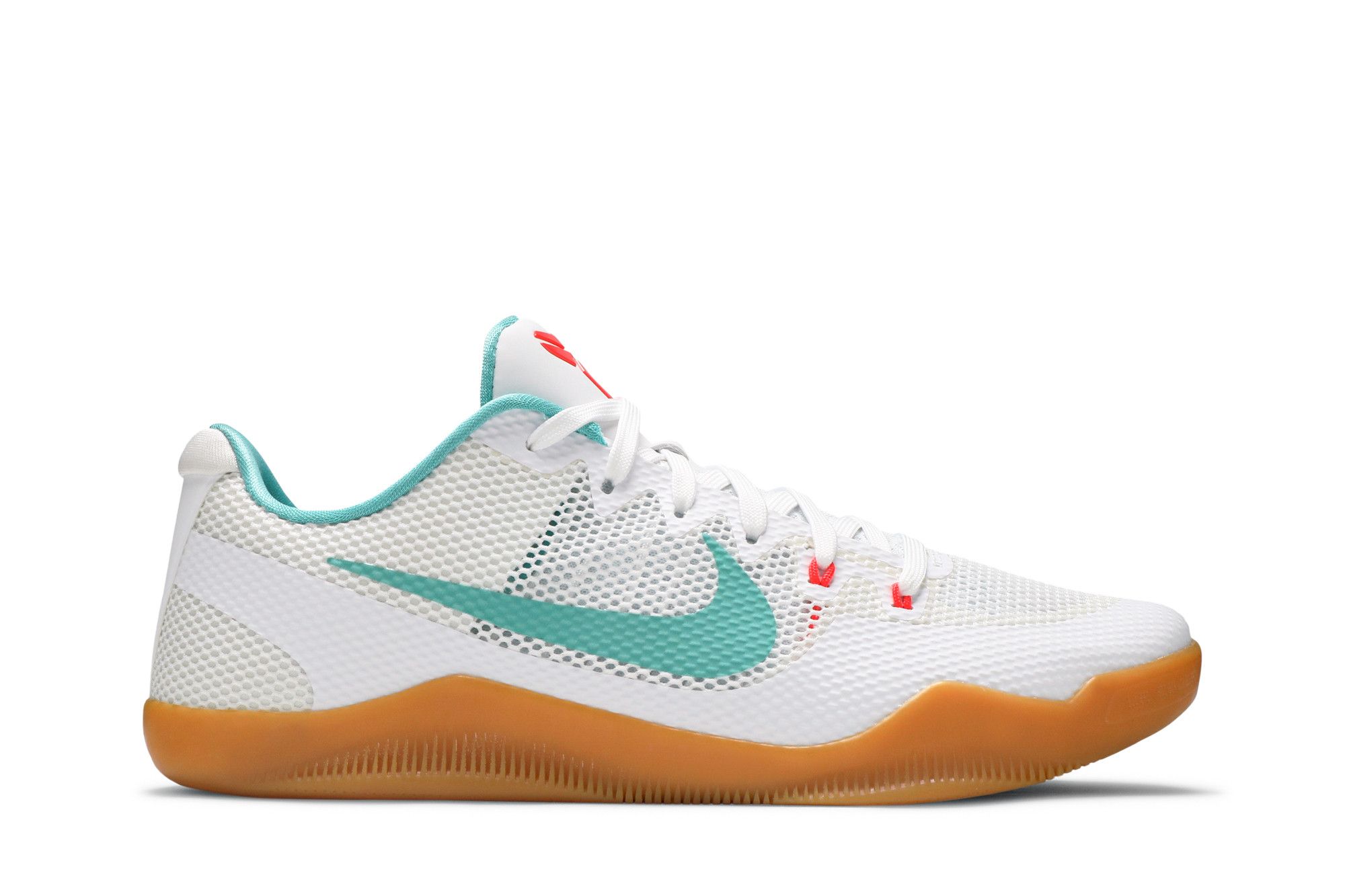 Kobe 11 low fundamental top