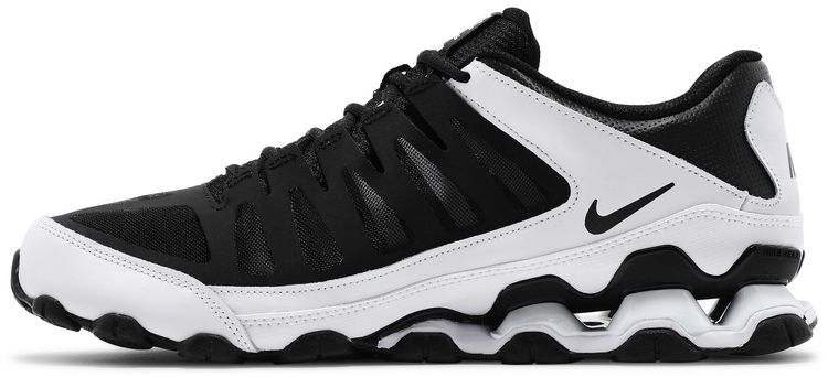 Nike Reax 8 TR Black White