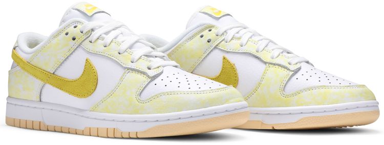 Wmns Dunk Low OG Yellow Strike