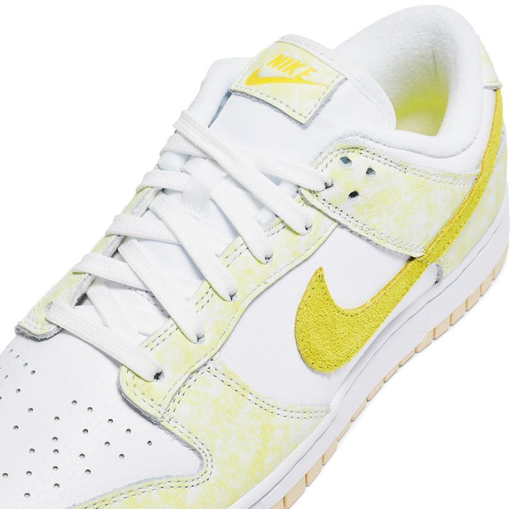 Wmns Dunk Low OG Yellow Strike