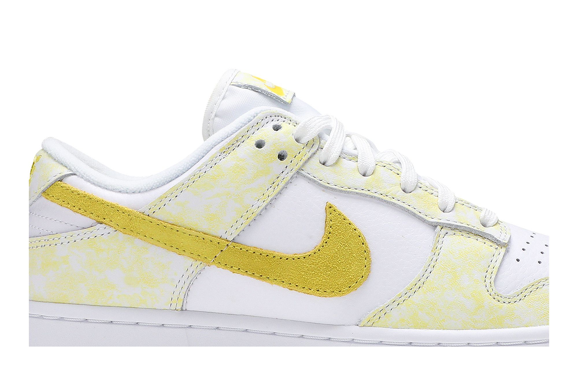 Buy Nike Wmns Dunk Low OG 'Yellow Strike' - DM9467 700 | GOAT