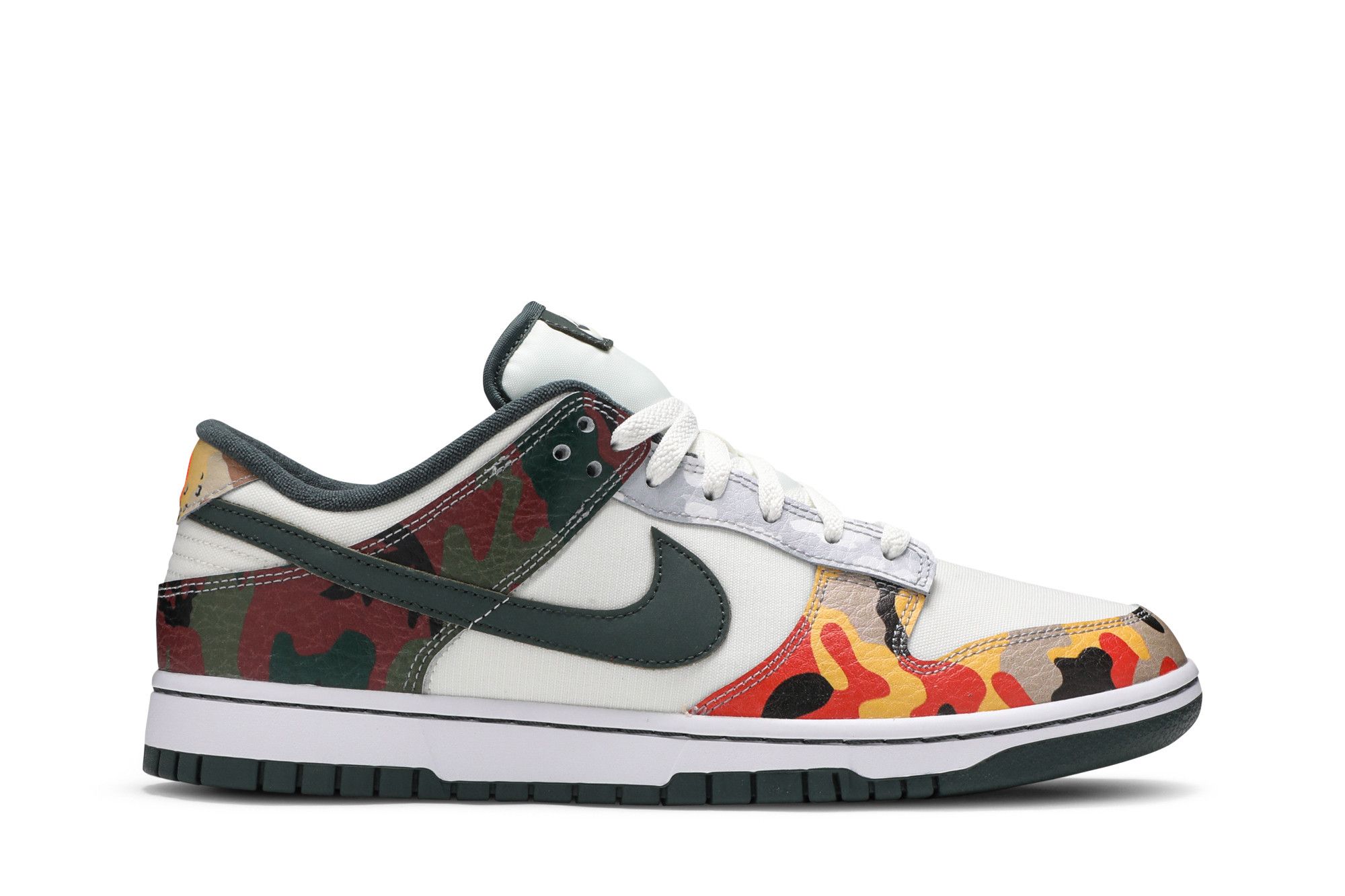 Dunk Low SE 'Sail Multi-Camo'