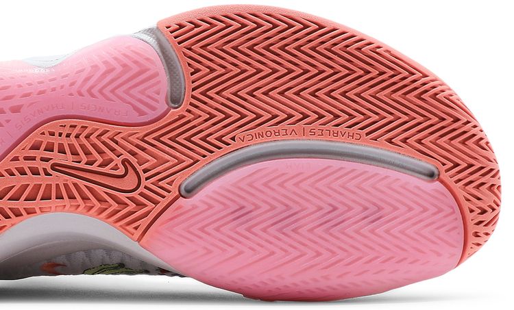 Nike Giannis Immortality Force Field