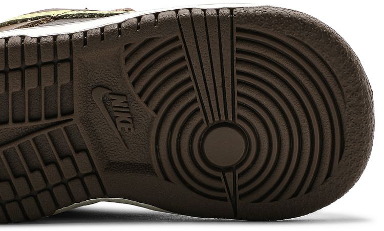 Undefeated x Dunk Low SP TD Canteen