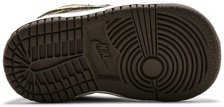 Undefeated x Dunk Low SP TD Canteen