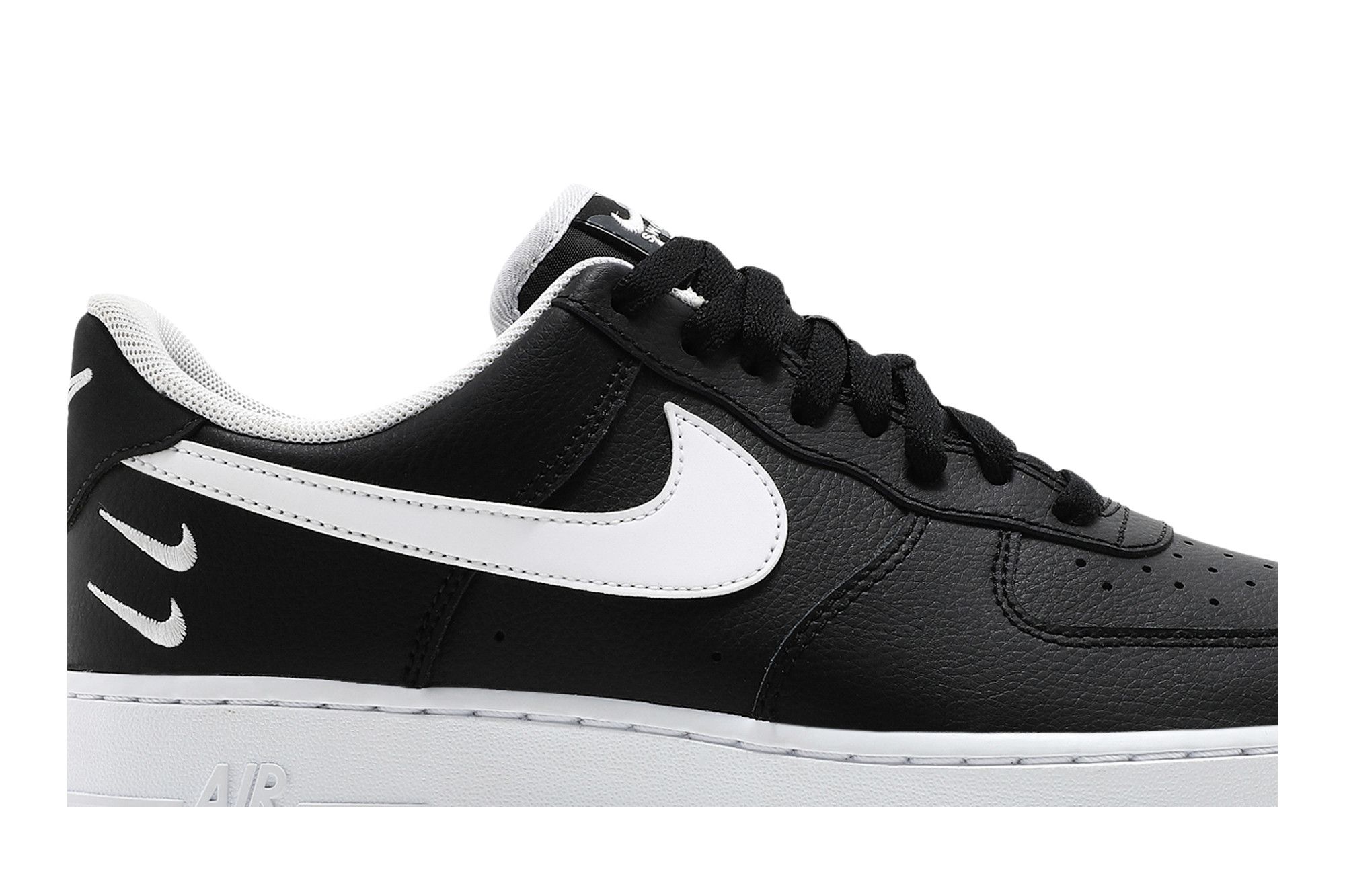 Nike air force low black and white top