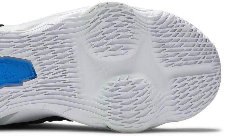 Nike LeBron 17 GS James Gang