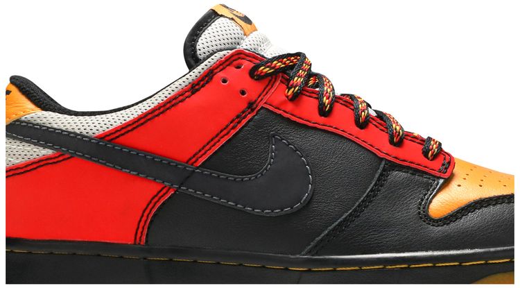 Nike Dunk Low Premium Sertig Pack