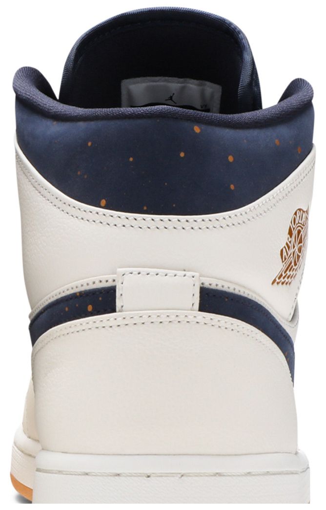 Air Jordan 1 Mid Jeter